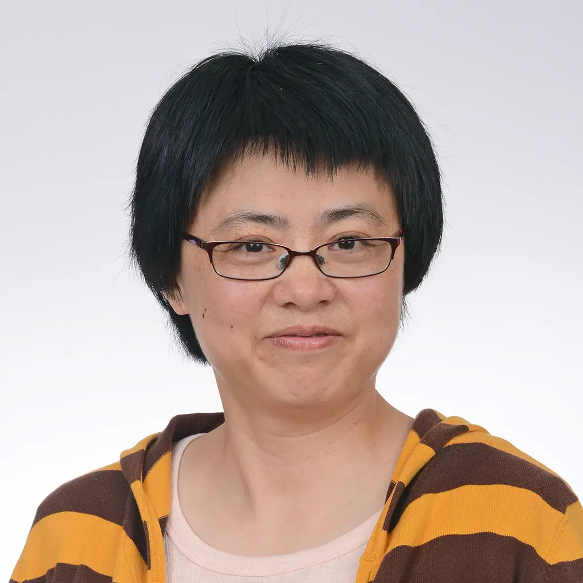 Headshot of Michelle Chen, smiling.