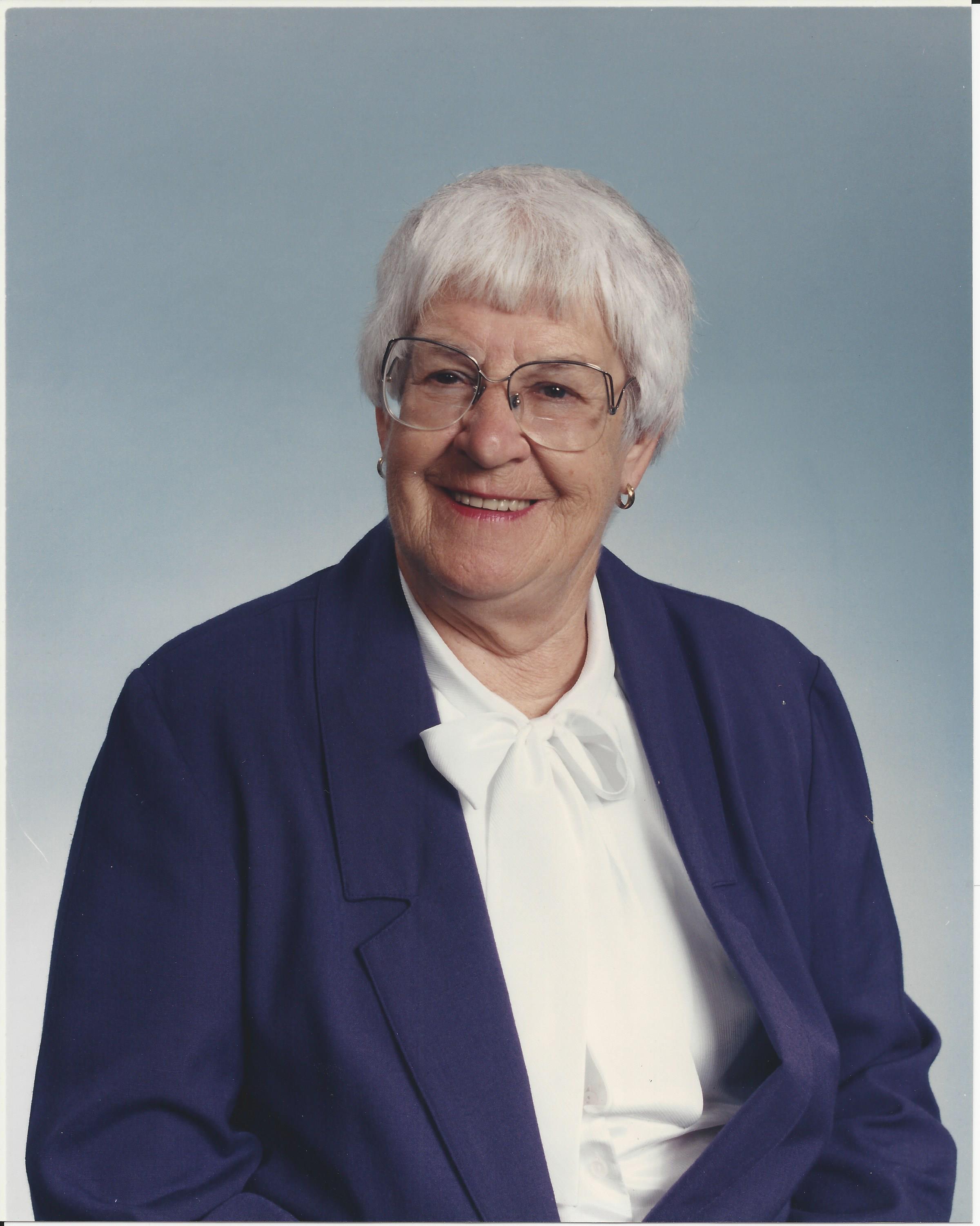 Lillian M. Williams Pierce portrait, smiling.