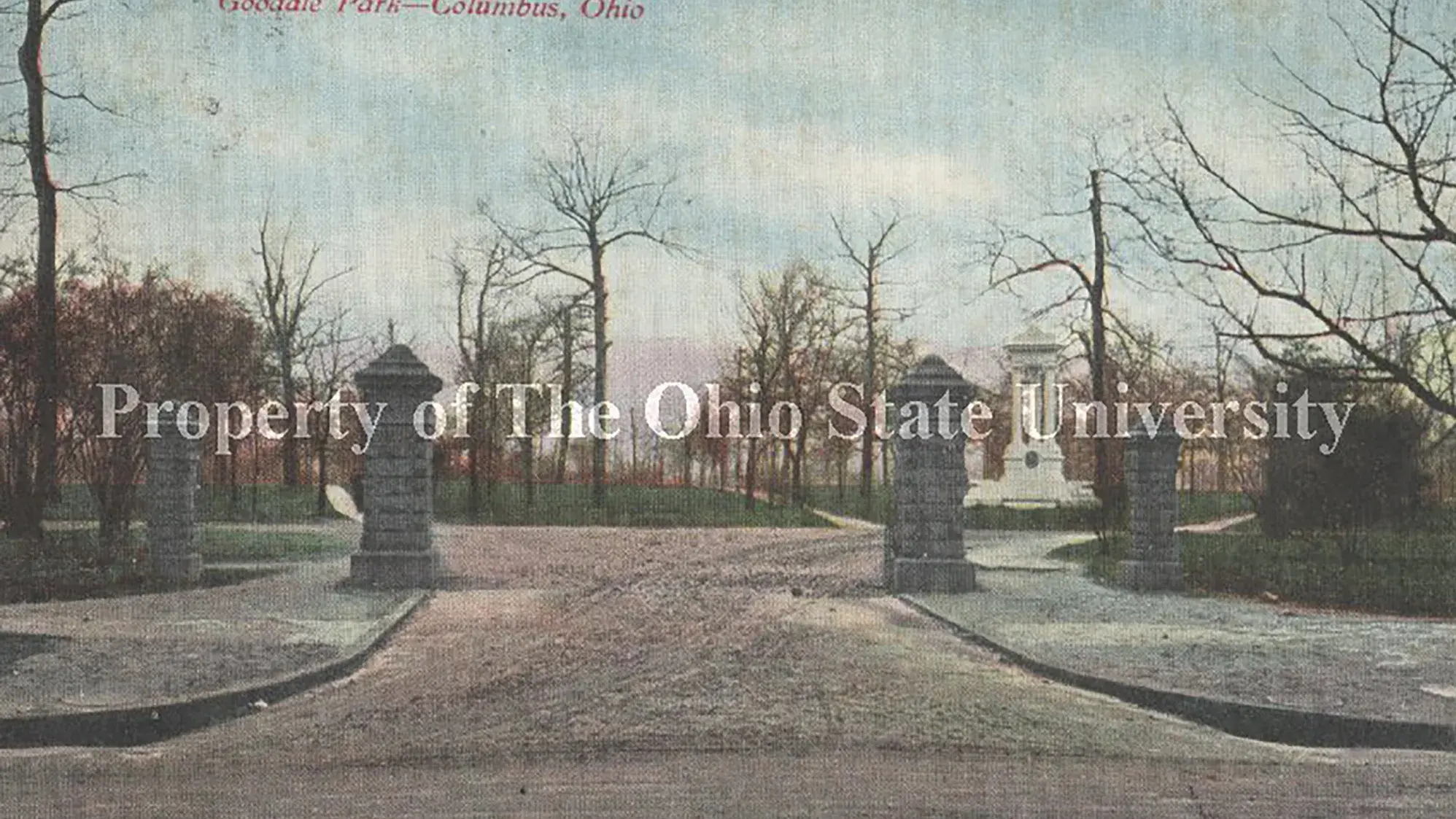 Postcard of an entrance to Goodale Park in Columbus, Ohio